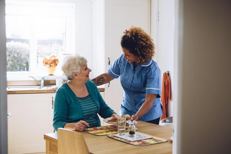 Comment adapter l'aide aux repas des seniors &agrave; domicile ?